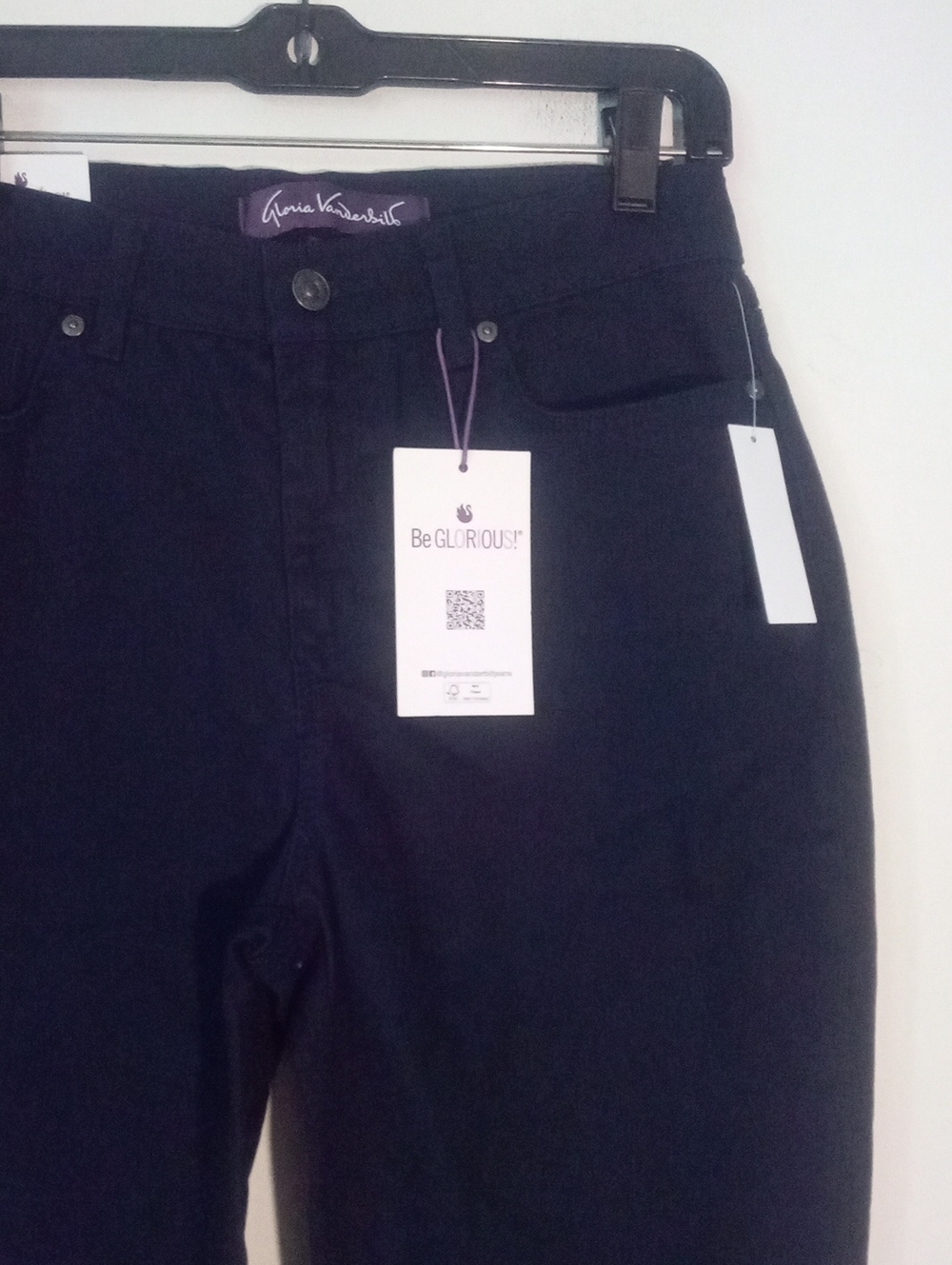 Gloria Vanderbilt Black Capri Pants NWT $50  Stretch Denim Slimming Panel - Picture 2 of 3